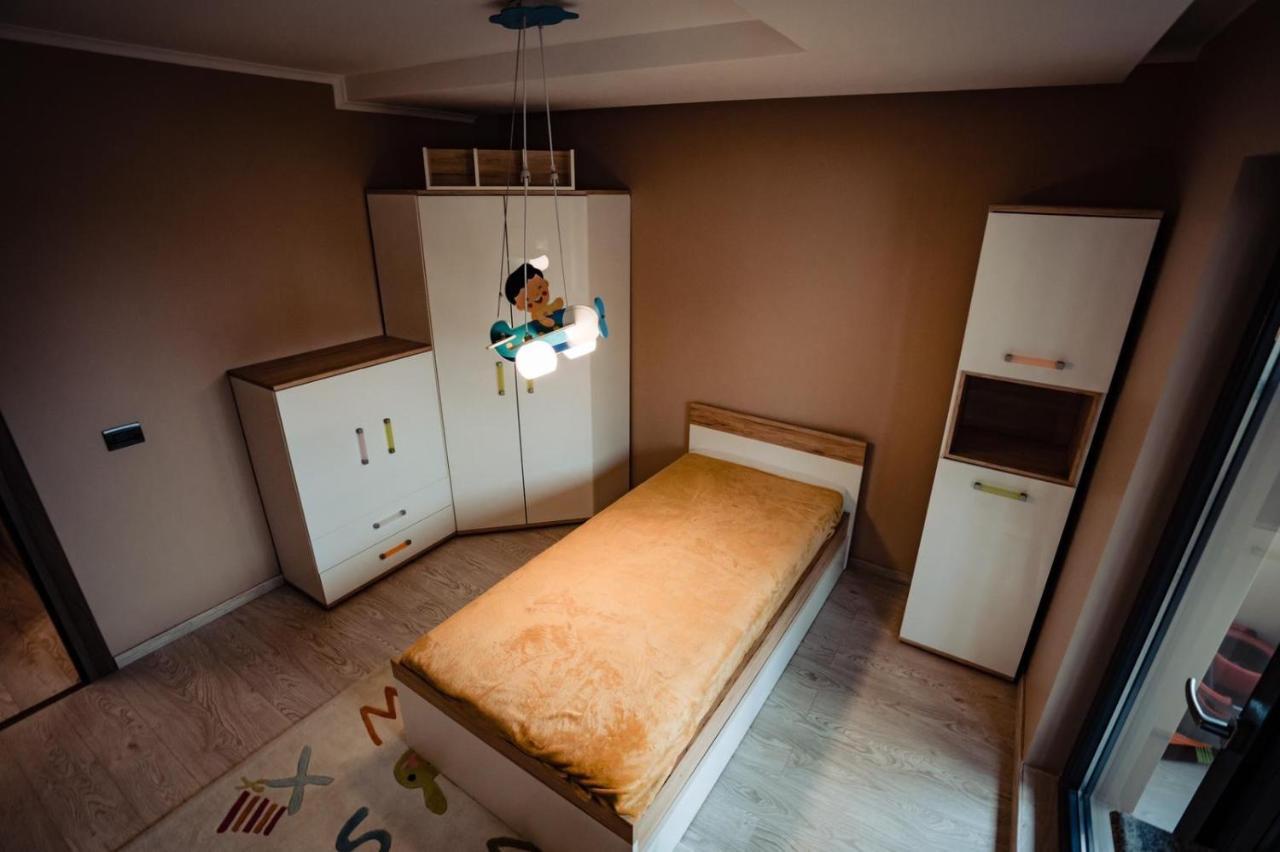 오라데아 Ddr House 아파트 외부 사진